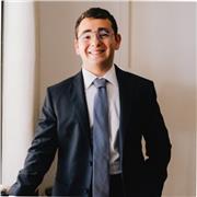 Laureando in scienze politiche, con diploma di maturità classica a pieni voti offre ripetizioni per ragazzi